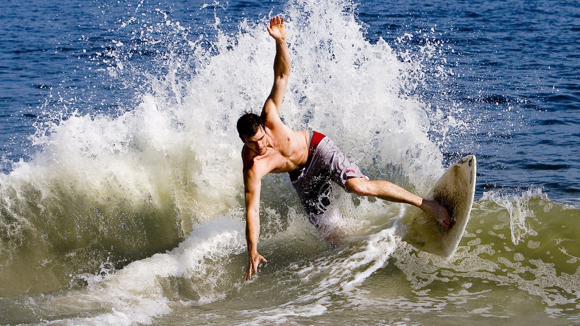 开云体育在线官网-德甲球队利用神经反馈提升球员专注力和反应速度
